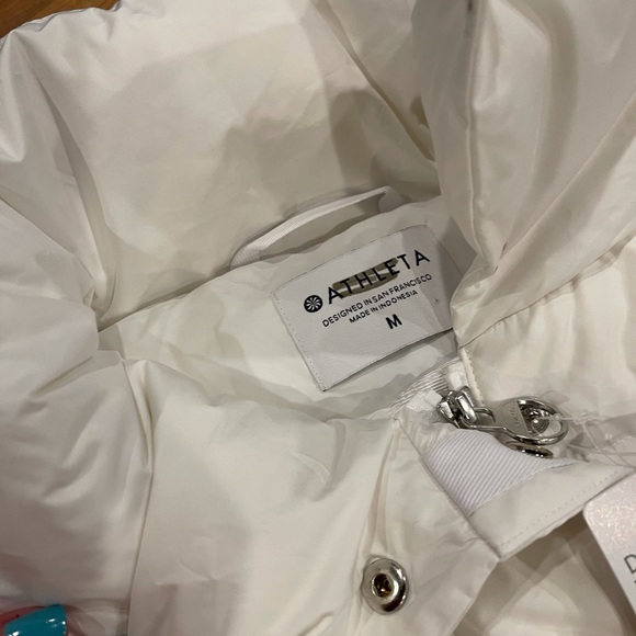 New Athleta ⭐️FINAL PRICE ⭐️White Warm Downtown Vest Size Small - Picture 16 of 16
